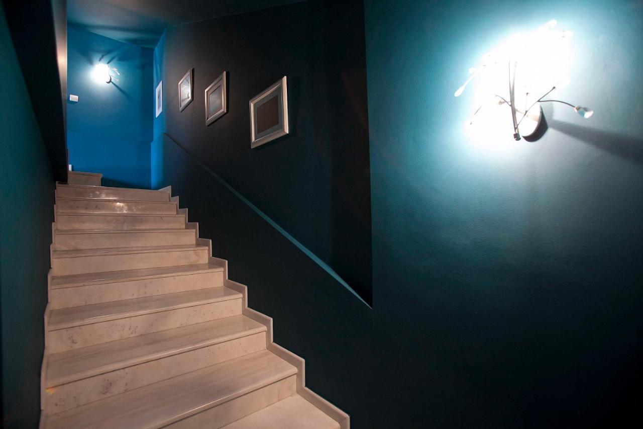 Villa Elena Peraia  ภายนอก รูปภาพ