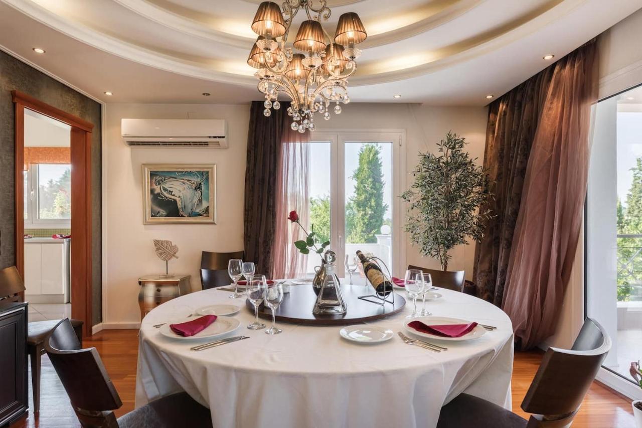 Villa Elena Peraia  ภายนอก รูปภาพ