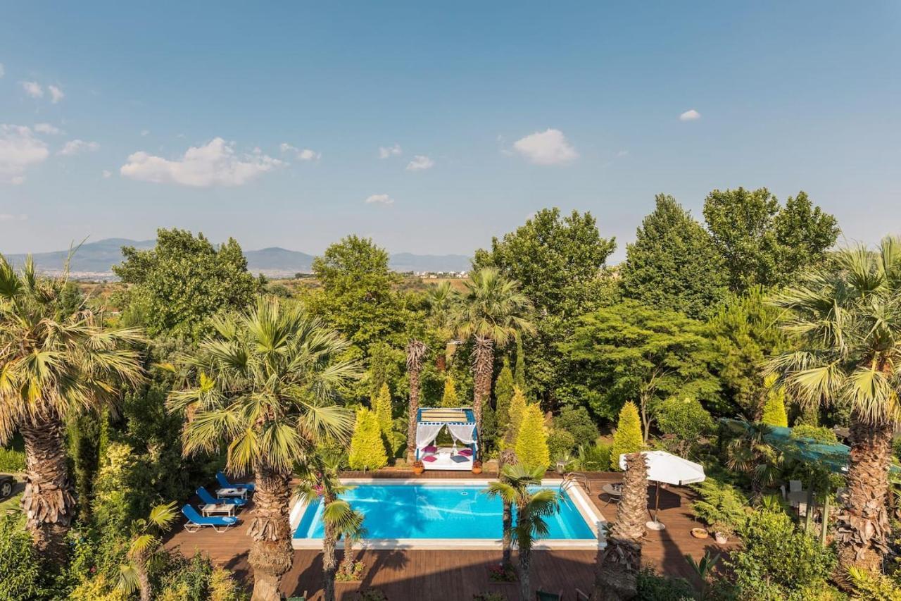 Villa Elena Peraia  ภายนอก รูปภาพ