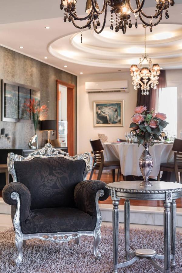 Villa Elena Peraia  ภายนอก รูปภาพ